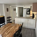 Visit Wonderful Center - 3 Bedroom Apartament