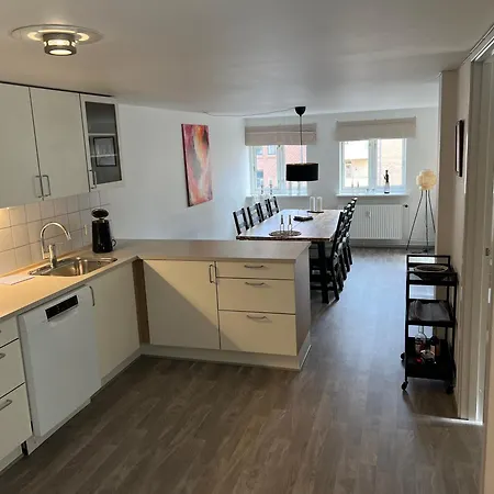 Visit Wonderful Center - 3 Bedroom