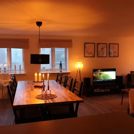 Visit Wonderful Center - 3 Bedroom Apartament *